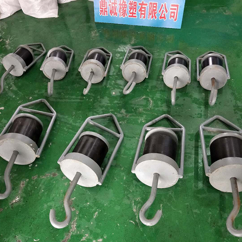 Vibrating feeders rubber spring