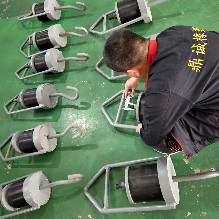 Vibrating feeders rubber spring